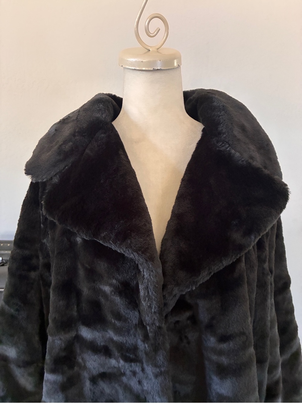 Avec Les Filles With the Girls Black Faux Fur Long Coat - Size 2X - Picture 3 of 16